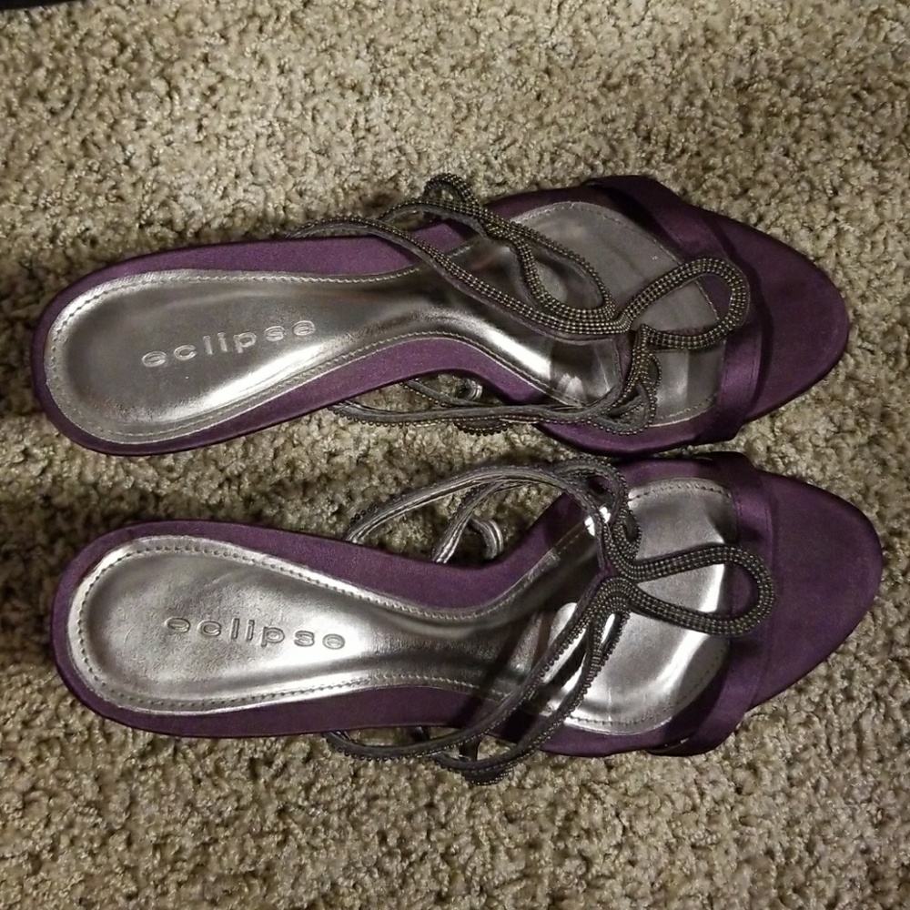 Eclipse cat heel shoes